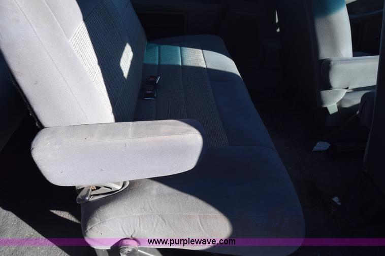 image for item K4973 1997 Ford Aerostar XLT van