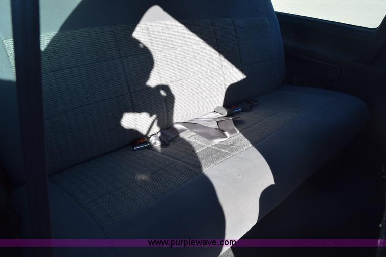 image for item K4973 1997 Ford Aerostar XLT van