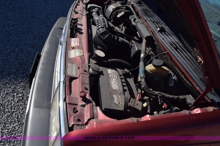 image for item K4973 1997 Ford Aerostar XLT van