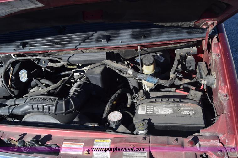 image for item K4973 1997 Ford Aerostar XLT van