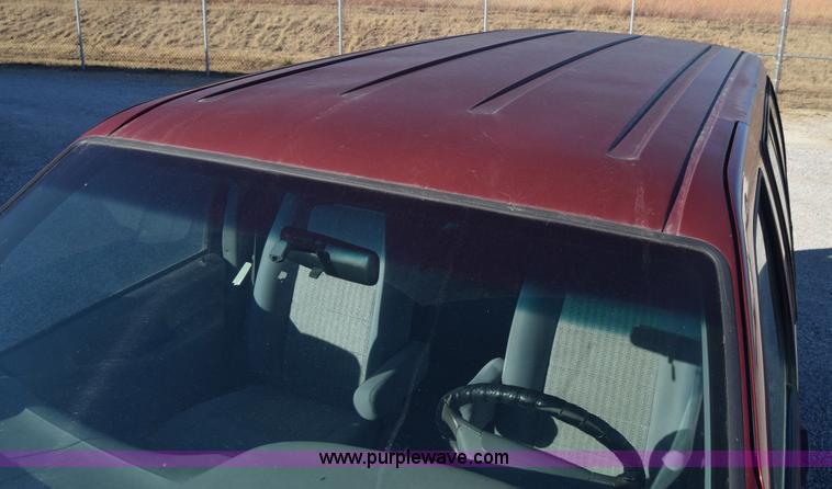 image for item K4973 1997 Ford Aerostar XLT van