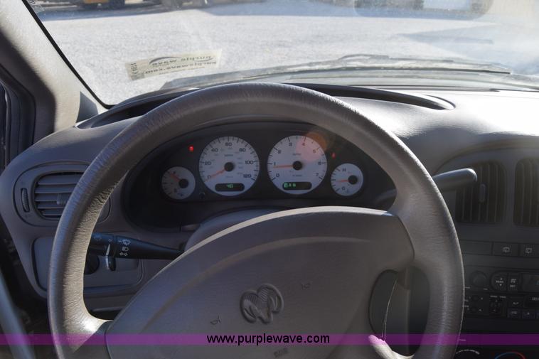 image for item K4974 2001 Dodge Grand Caravan SE van