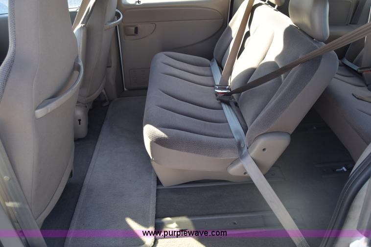 image for item K4974 2001 Dodge Grand Caravan SE van