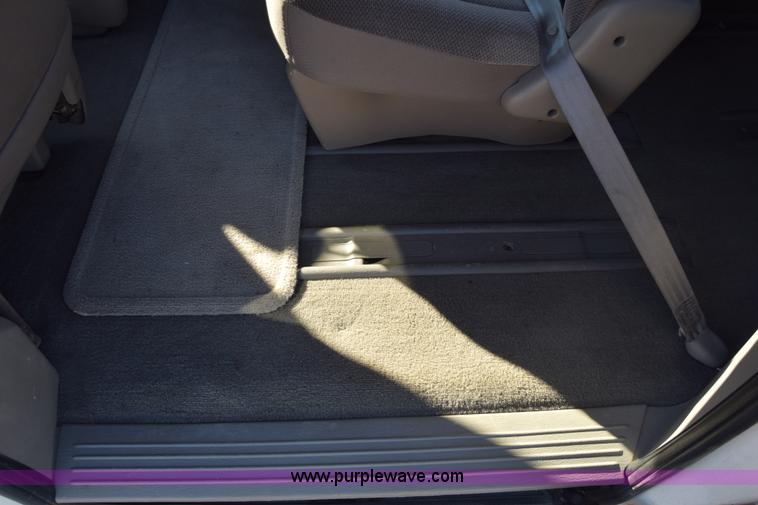 image for item K4974 2001 Dodge Grand Caravan SE van