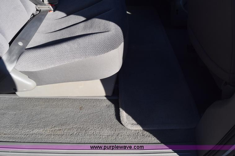 image for item K4974 2001 Dodge Grand Caravan SE van