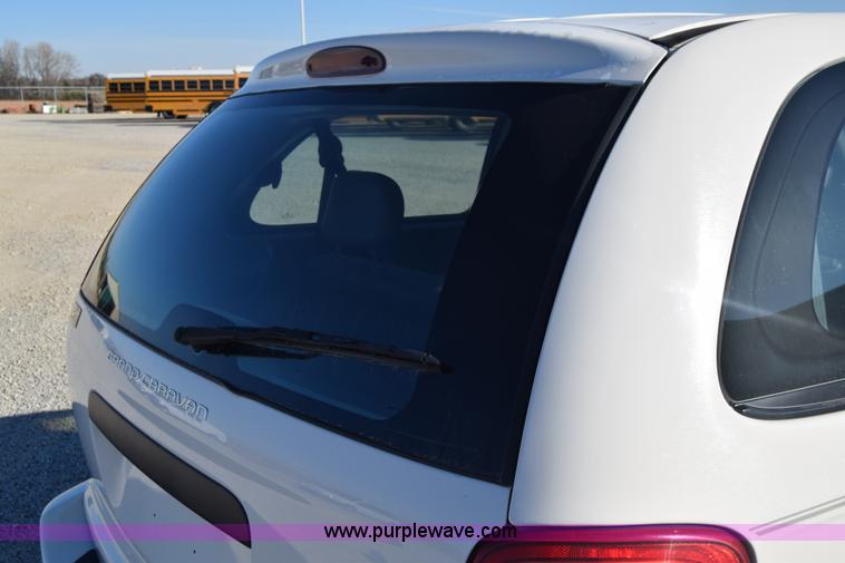 image for item K4974 2001 Dodge Grand Caravan SE van