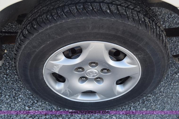 image for item K4974 2001 Dodge Grand Caravan SE van