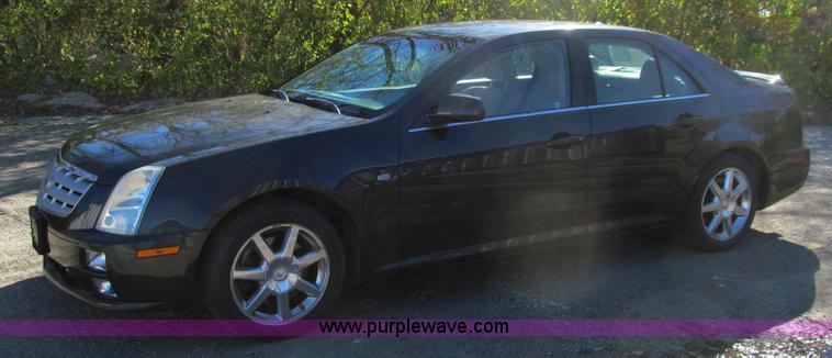 image for item L1820 2005 Cadillac STS