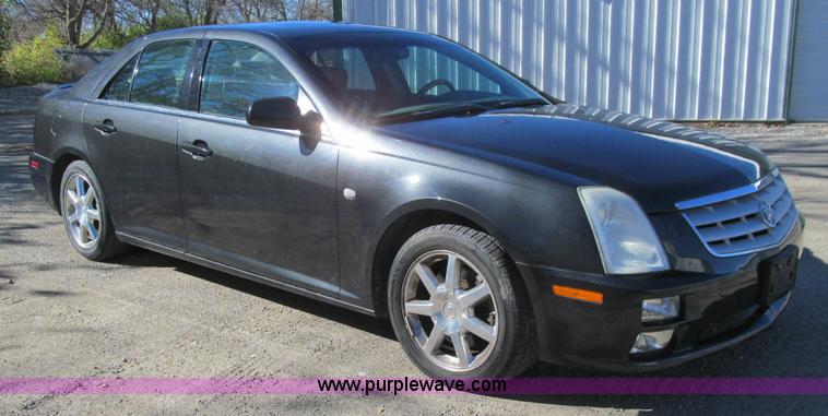image for item L1820 2005 Cadillac STS