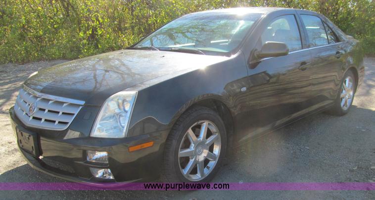 image for item L1820 2005 Cadillac STS