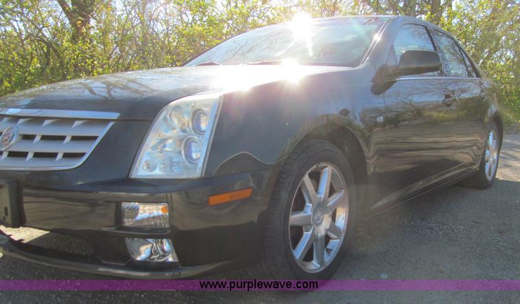 image for item L1820 2005 Cadillac STS