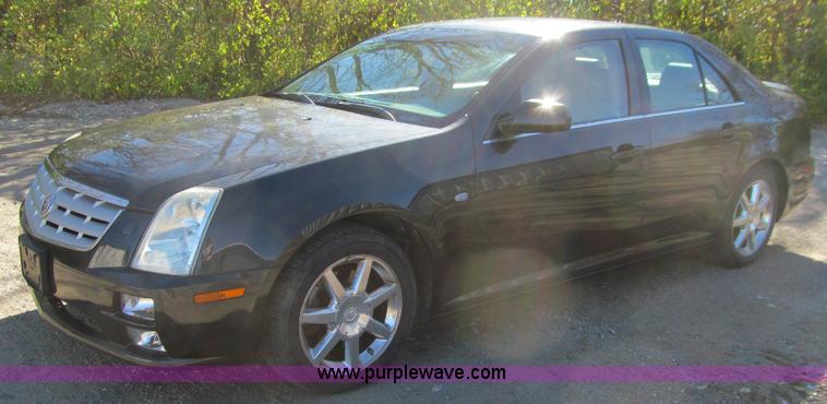 image for item L1820 2005 Cadillac STS