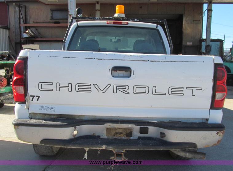 image for item L1821 2006 Chevrolet Silverado 1500 Ext. Cab pickup truck