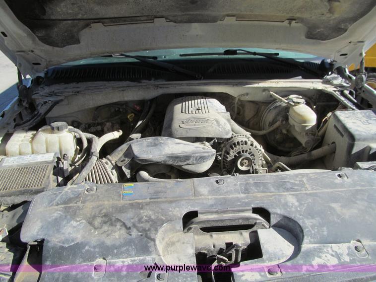 image for item L1821 2006 Chevrolet Silverado 1500 Ext. Cab pickup truck