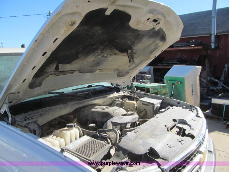 image for item L1821 2006 Chevrolet Silverado 1500 Ext. Cab pickup truck