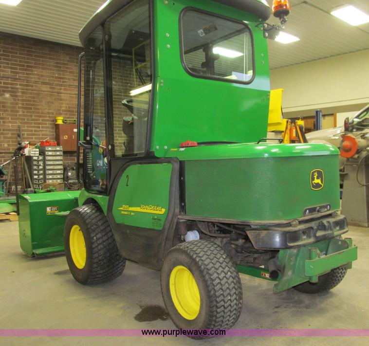 image for item L1832 2011 John Deere 1565 Series II lawn tractor