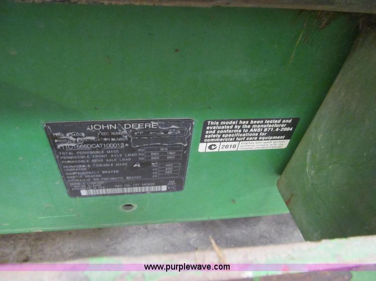 image for item L1832 2011 John Deere 1565 Series II lawn tractor