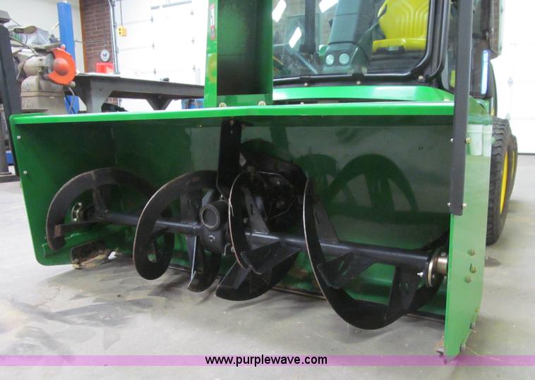 image for item L1832 2011 John Deere 1565 Series II lawn tractor