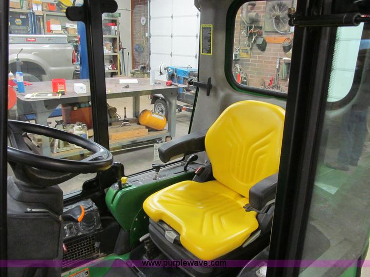 image for item L1832 2011 John Deere 1565 Series II lawn tractor