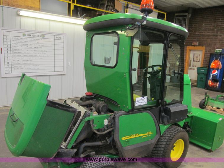 image for item L1832 2011 John Deere 1565 Series II lawn tractor