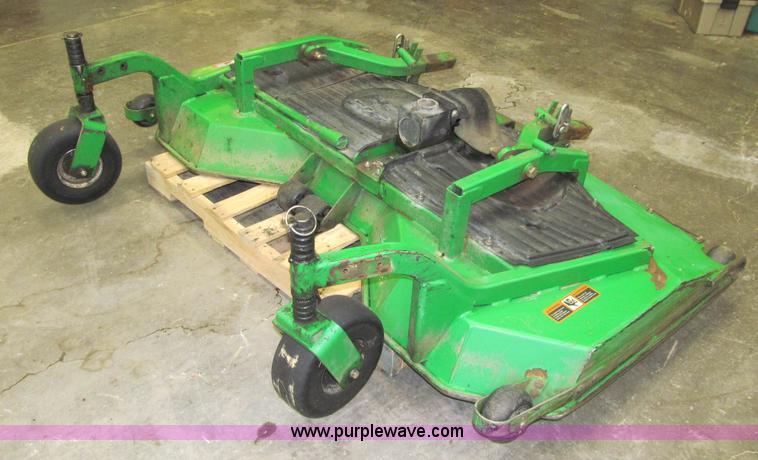 image for item L1832 2011 John Deere 1565 Series II lawn tractor