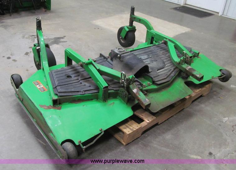 image for item L1832 2011 John Deere 1565 Series II lawn tractor