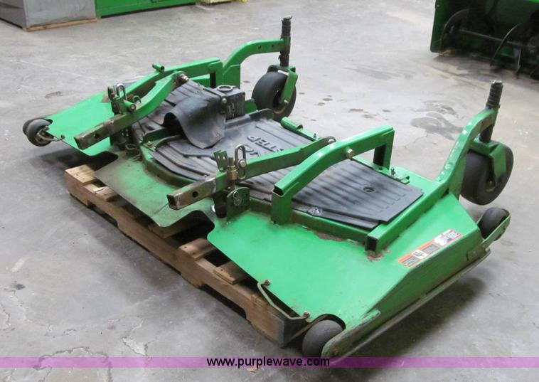 image for item L1832 2011 John Deere 1565 Series II lawn tractor