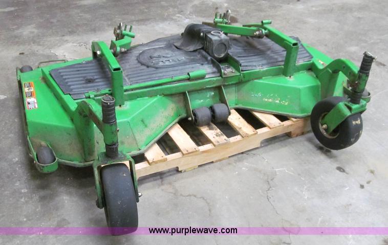 image for item L1832 2011 John Deere 1565 Series II lawn tractor