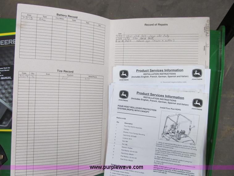 image for item L1832 2011 John Deere 1565 Series II lawn tractor