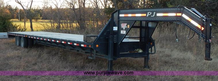 image for item L3519 2008 PJ equipment trailer