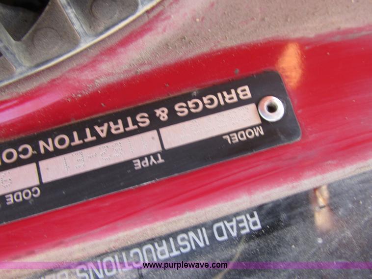 image for item L4122 1986 Ford F350 pickup truck