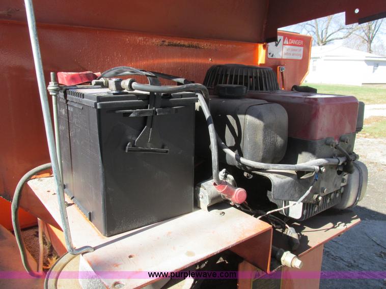 image for item L4122 1986 Ford F350 pickup truck