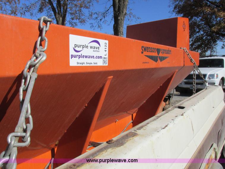 image for item L4122 1986 Ford F350 pickup truck