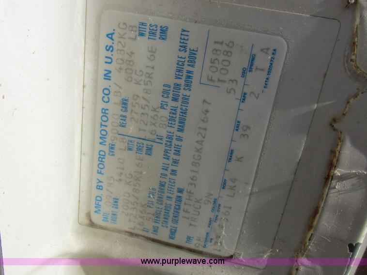 image for item L4122 1986 Ford F350 pickup truck