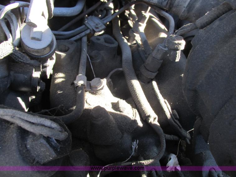 image for item L4122 1986 Ford F350 pickup truck