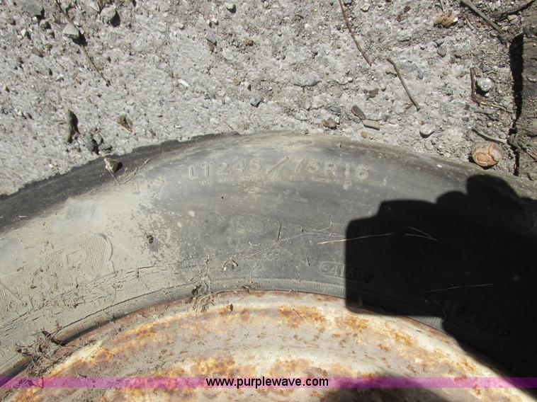 image for item L4122 1986 Ford F350 pickup truck