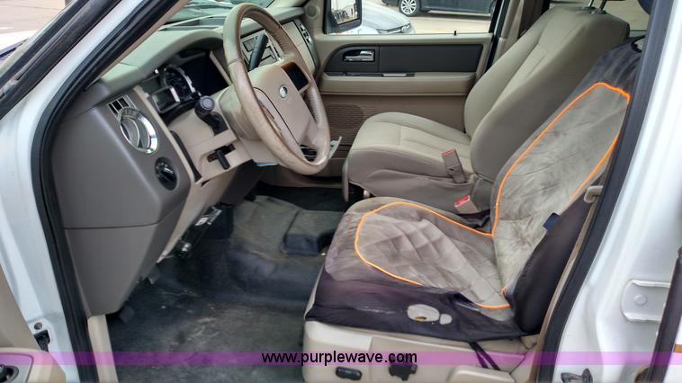 image for item L6019 2008 Ford Expedition XLT SUV