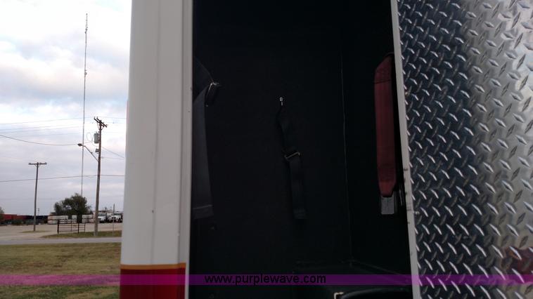 image for item L6020 2006 Ford Econoline E450 ambulance