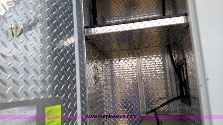 image for item L6020 2006 Ford Econoline E450 ambulance