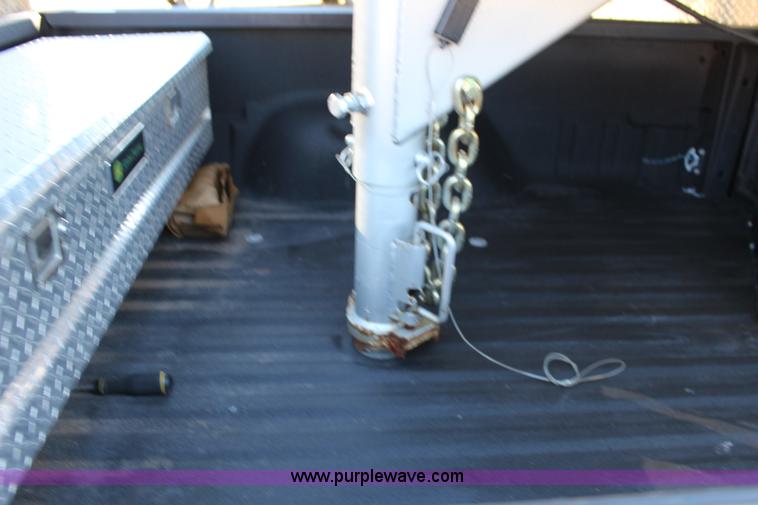 image for item L6022 2013 Wells CVGT3227 enclosed cargo trailer