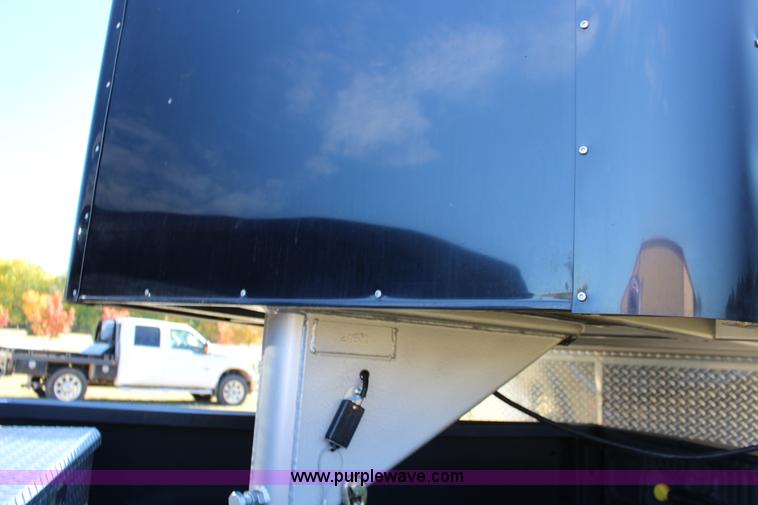 image for item L6022 2013 Wells CVGT3227 enclosed cargo trailer