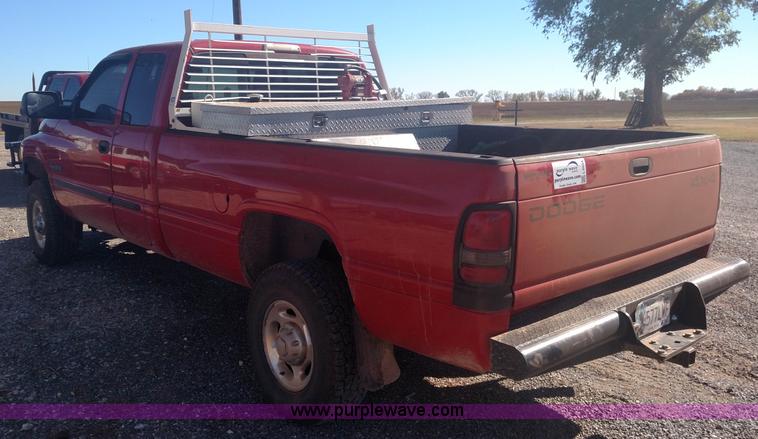 image for item L6034 2001 Dodge Ram 2500 Quad Cab pickup truck