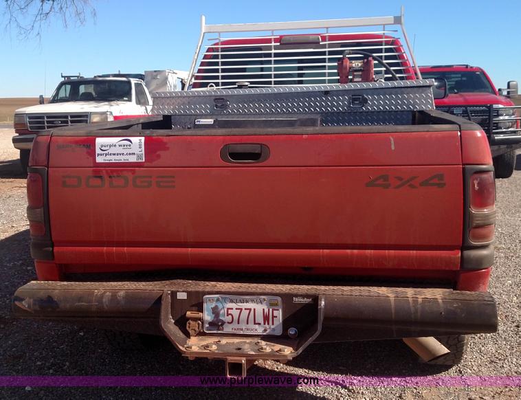 image for item L6034 2001 Dodge Ram 2500 Quad Cab pickup truck