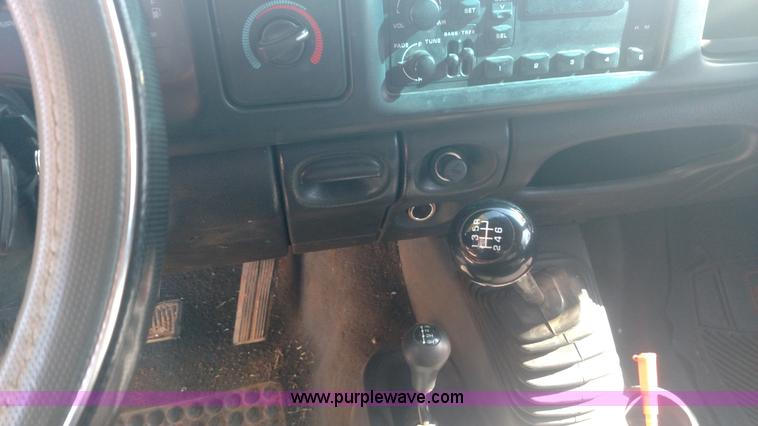 image for item L6034 2001 Dodge Ram 2500 Quad Cab pickup truck