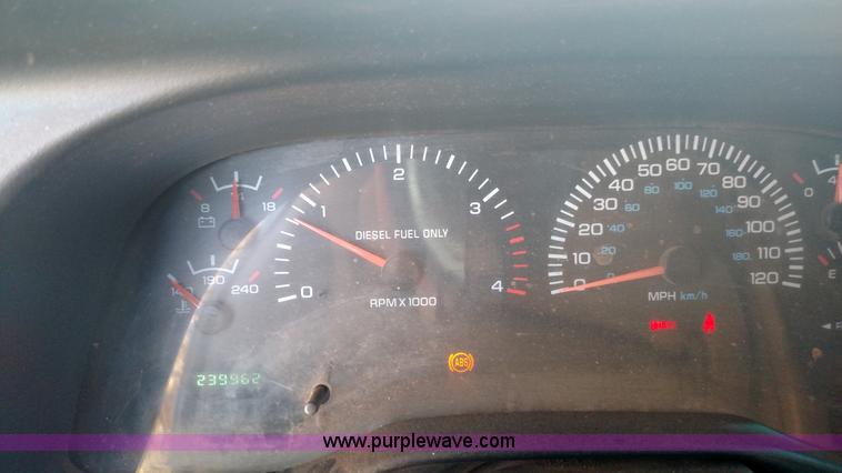 image for item L6034 2001 Dodge Ram 2500 Quad Cab pickup truck