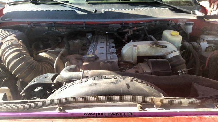 image for item L6034 2001 Dodge Ram 2500 Quad Cab pickup truck