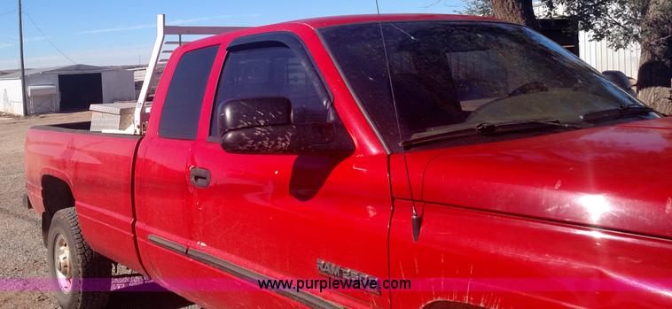 image for item L6034 2001 Dodge Ram 2500 Quad Cab pickup truck