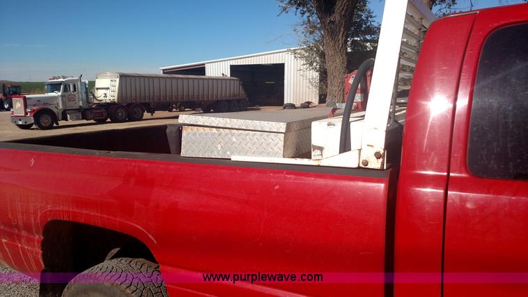 image for item L6034 2001 Dodge Ram 2500 Quad Cab pickup truck