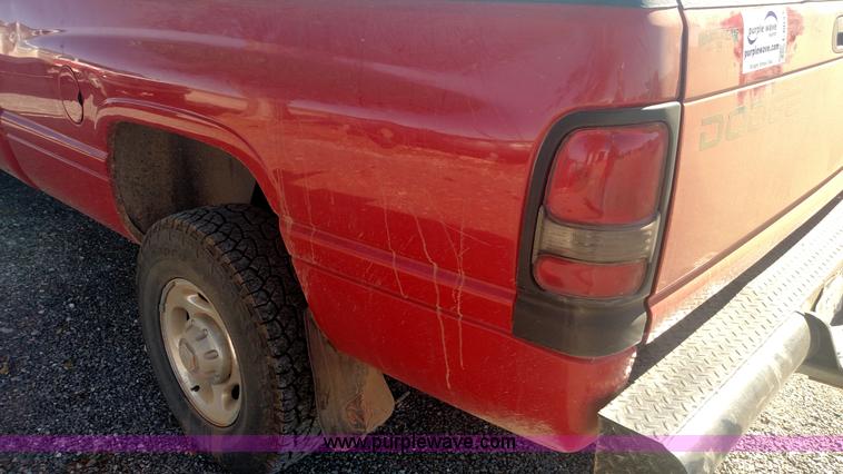 image for item L6034 2001 Dodge Ram 2500 Quad Cab pickup truck