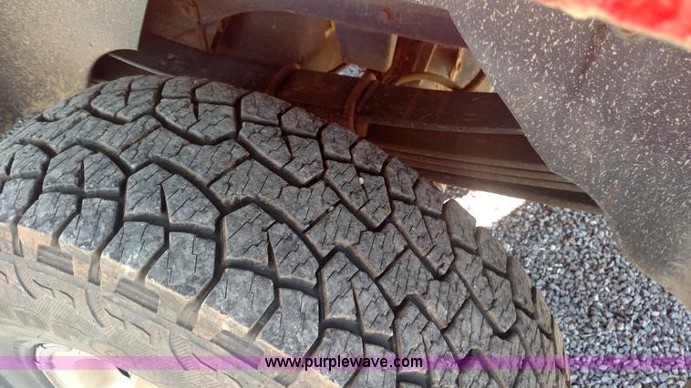 image for item L6034 2001 Dodge Ram 2500 Quad Cab pickup truck